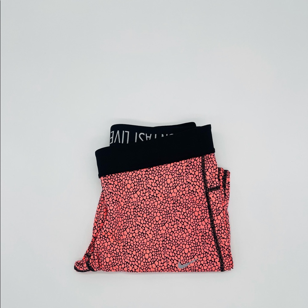 Women’s Nike Leggings A-7